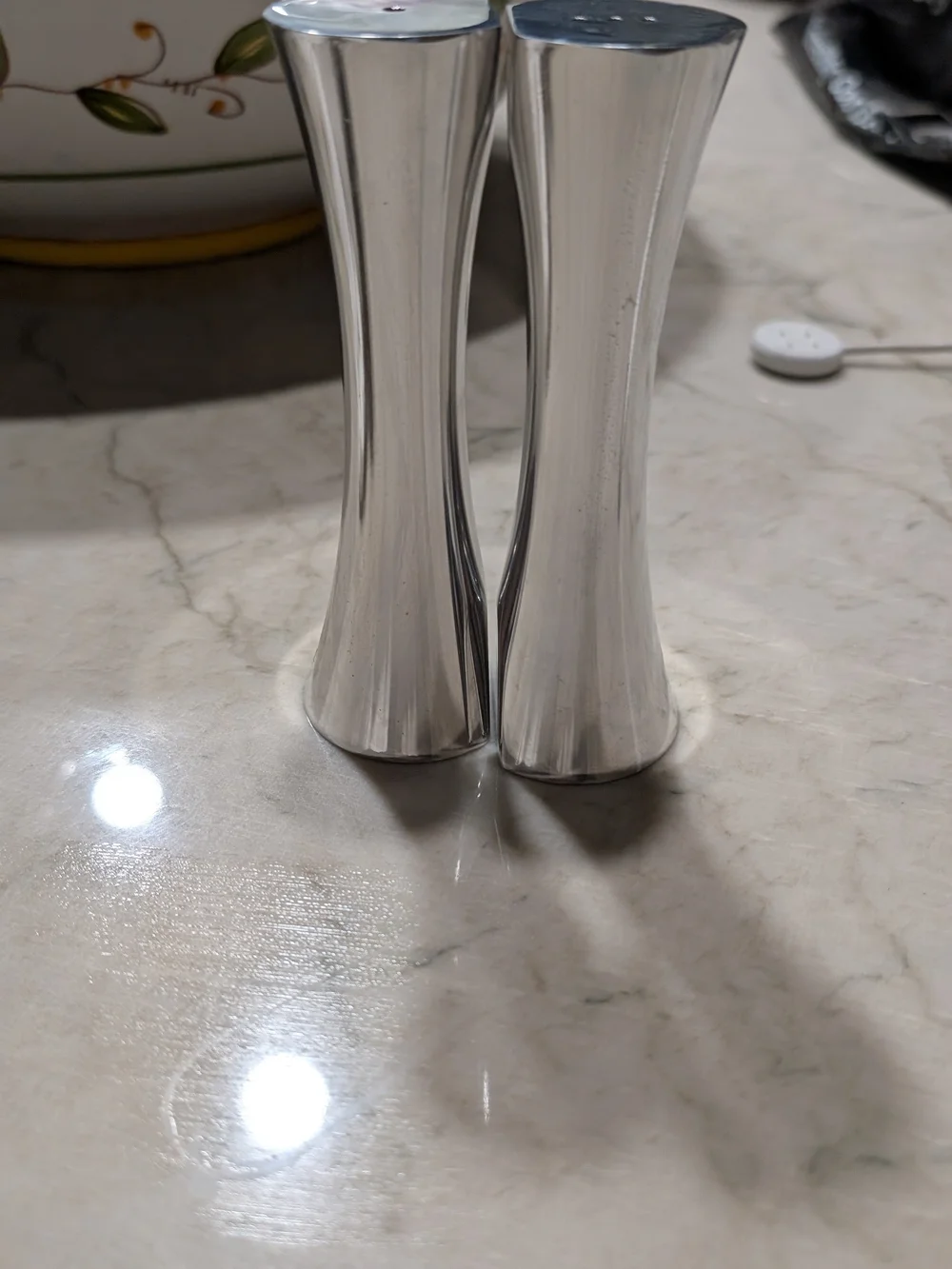 Nambe Kissing Salt And Pepper Shakers